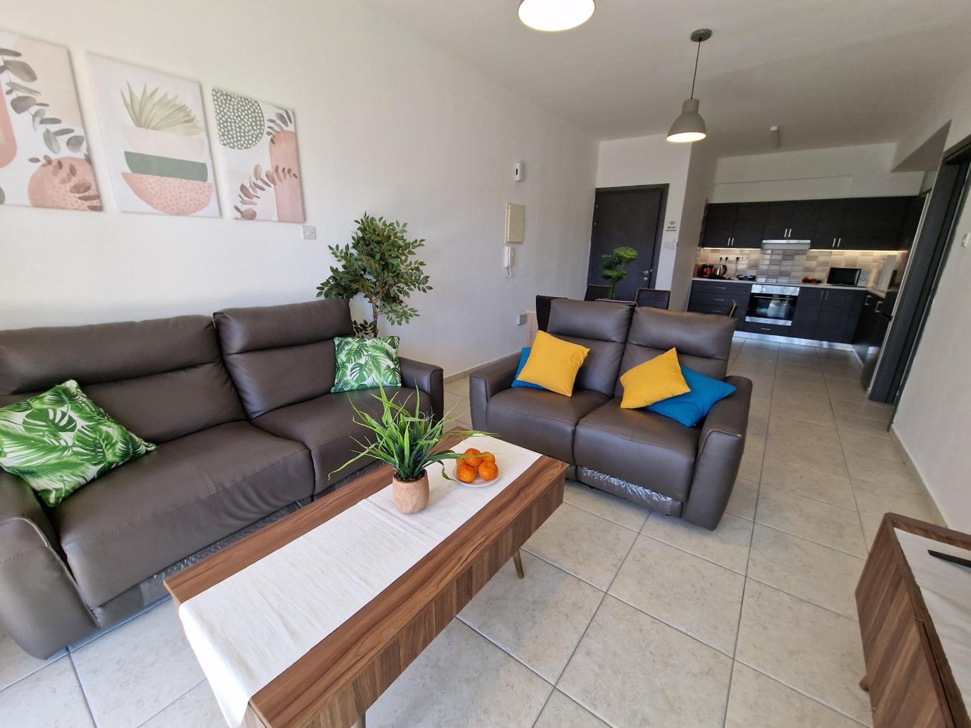 Tropical Paradise 200M From Finikoudes Beach Larnaca Luaran gambar