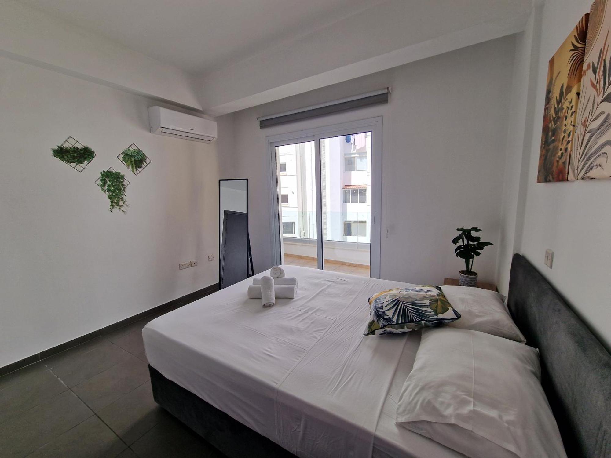 Tropical Paradise 200M From Finikoudes Beach Larnaca Luaran gambar